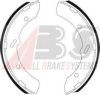 MITSUBISHI MB334302 Brake Shoe Set